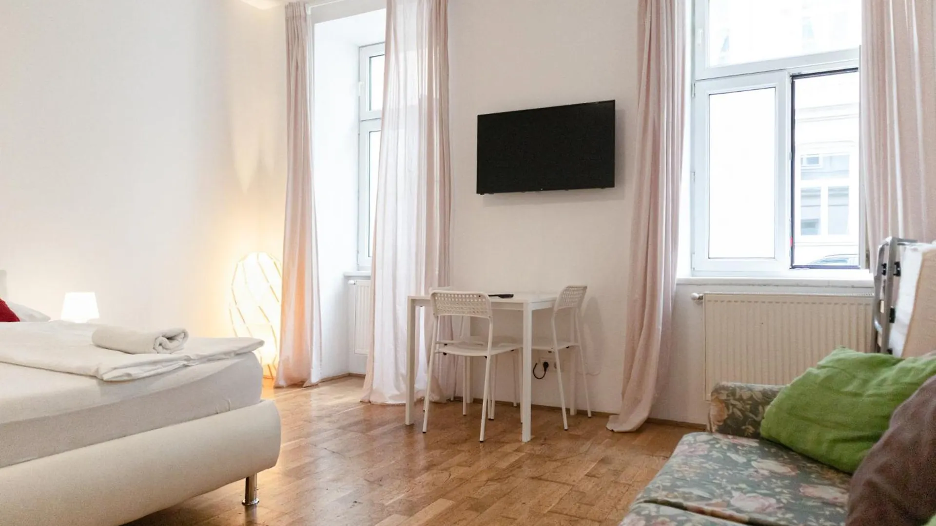 Lovely 3Br Shared Apart - Perfect For Longstays In Lockdown Vienna Apartment